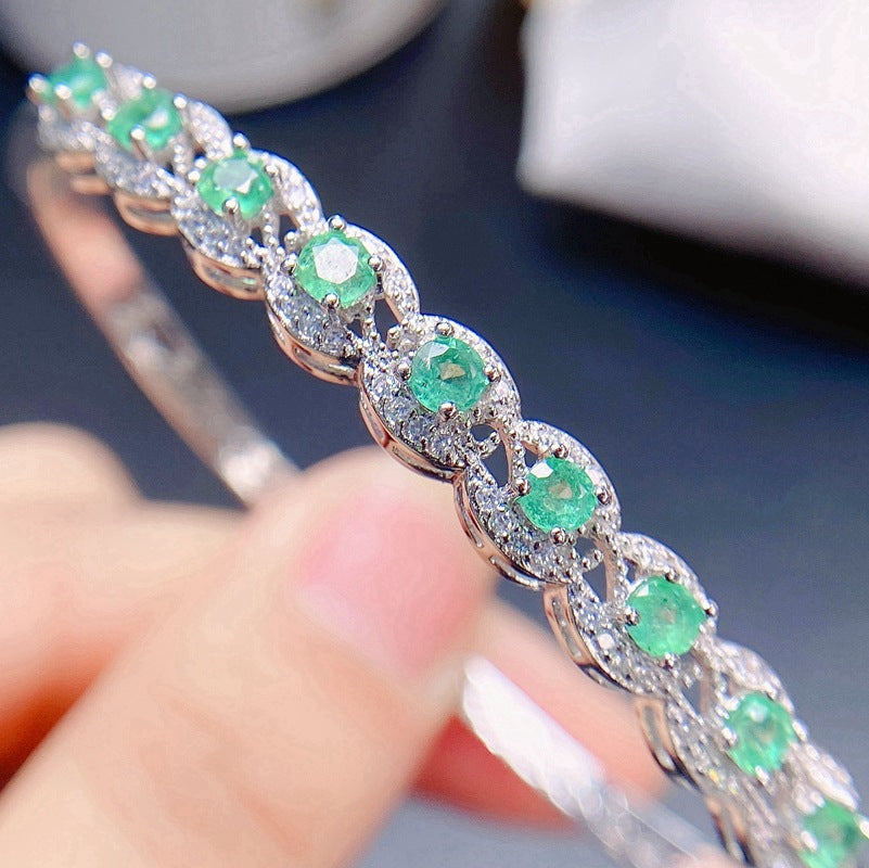 Small fresh bracelet 925 silver inlaid natural emerald bracelet ladies buckle bracelet Birthday gift. Dinner accessories. Couple gift