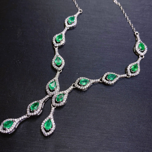 Fashion natural emerald evening necklace 925 silver inlaid emerald ladies row clavicle necklace ladies Wear it at dinner parties. Birthday gifts