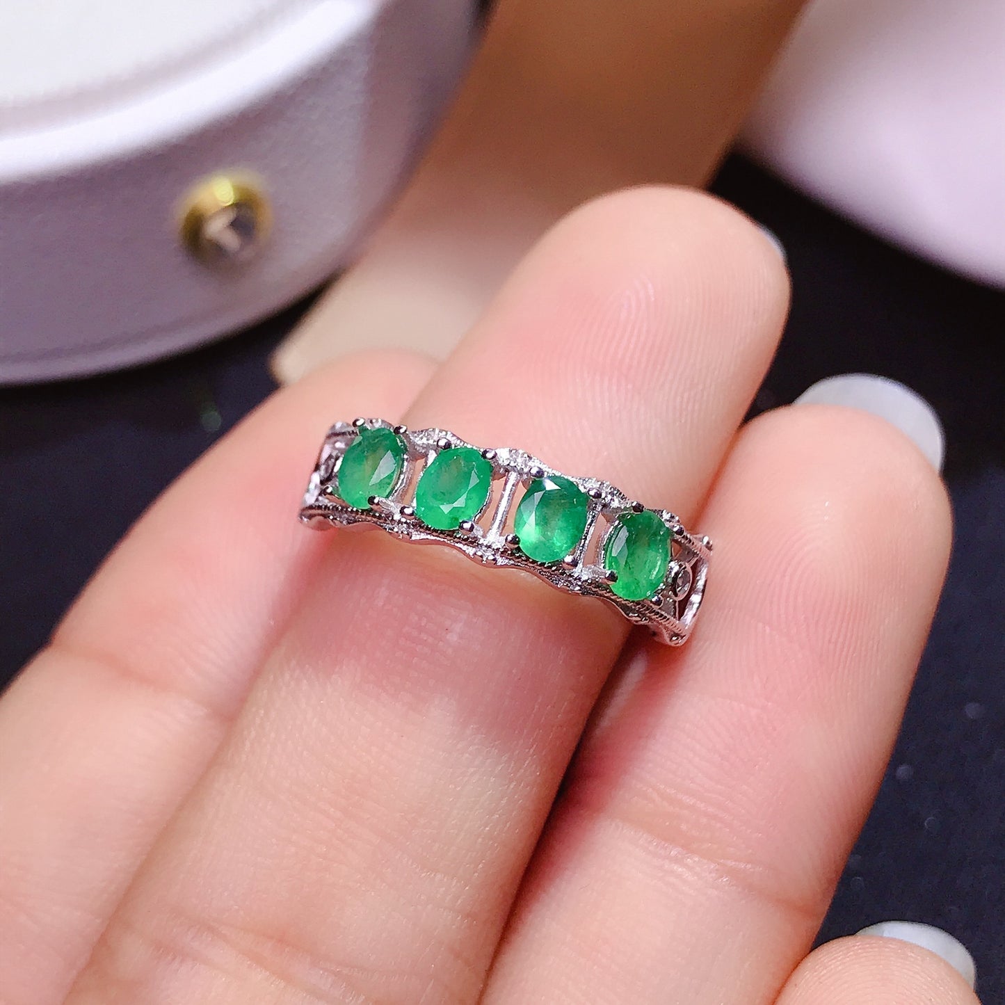 Emerald Ring Natural Colombian Emerald Ring 925 Silver Inlaid Emerald Wholesale IdentifiableBirthday gifts. Dinner accessories. Couple rings